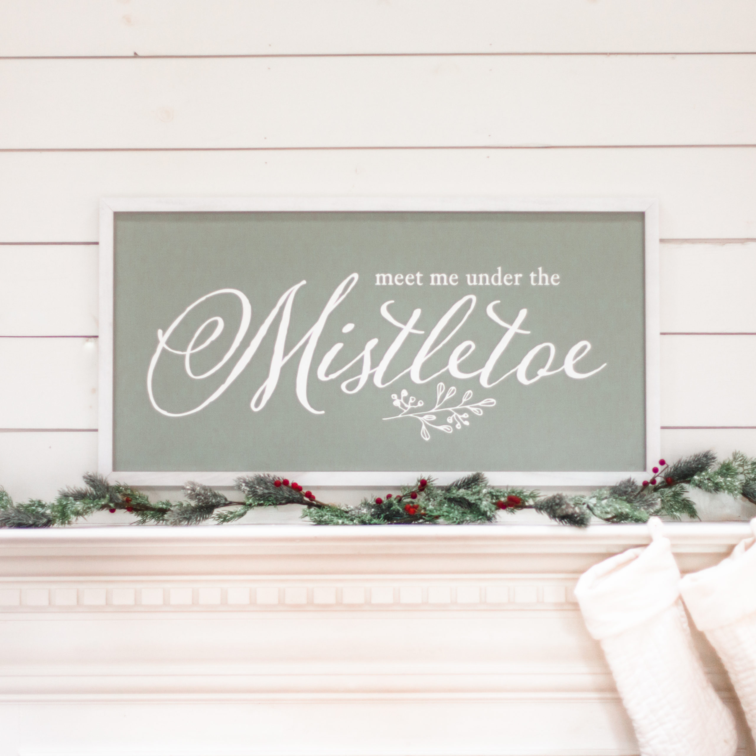 Meet Me Under the Mistletoe